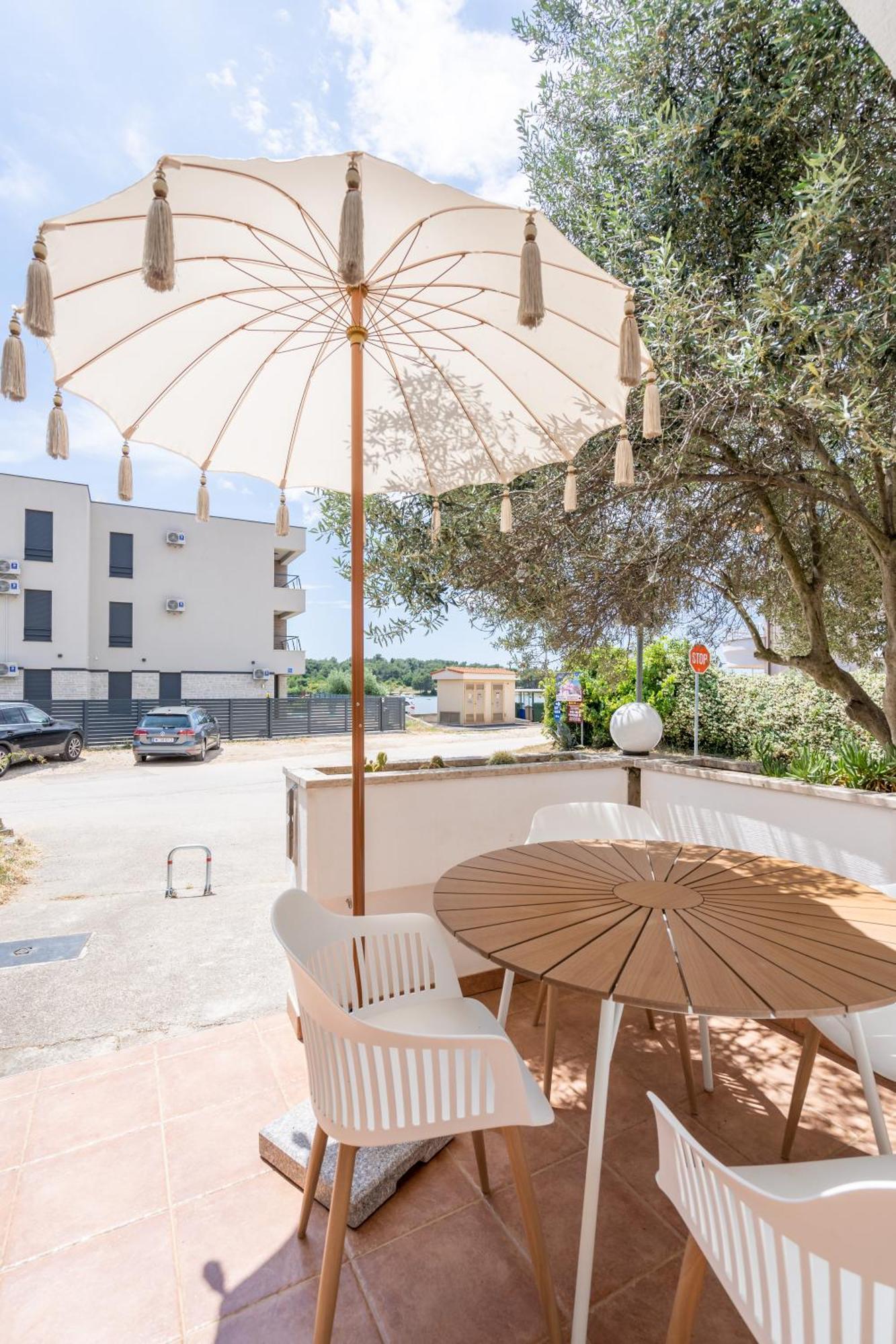 App Akumal-25M Zum Meer, Privatparkplatz, 50 Zoll Smart Tv, Sat Medulin Exteriér fotografie