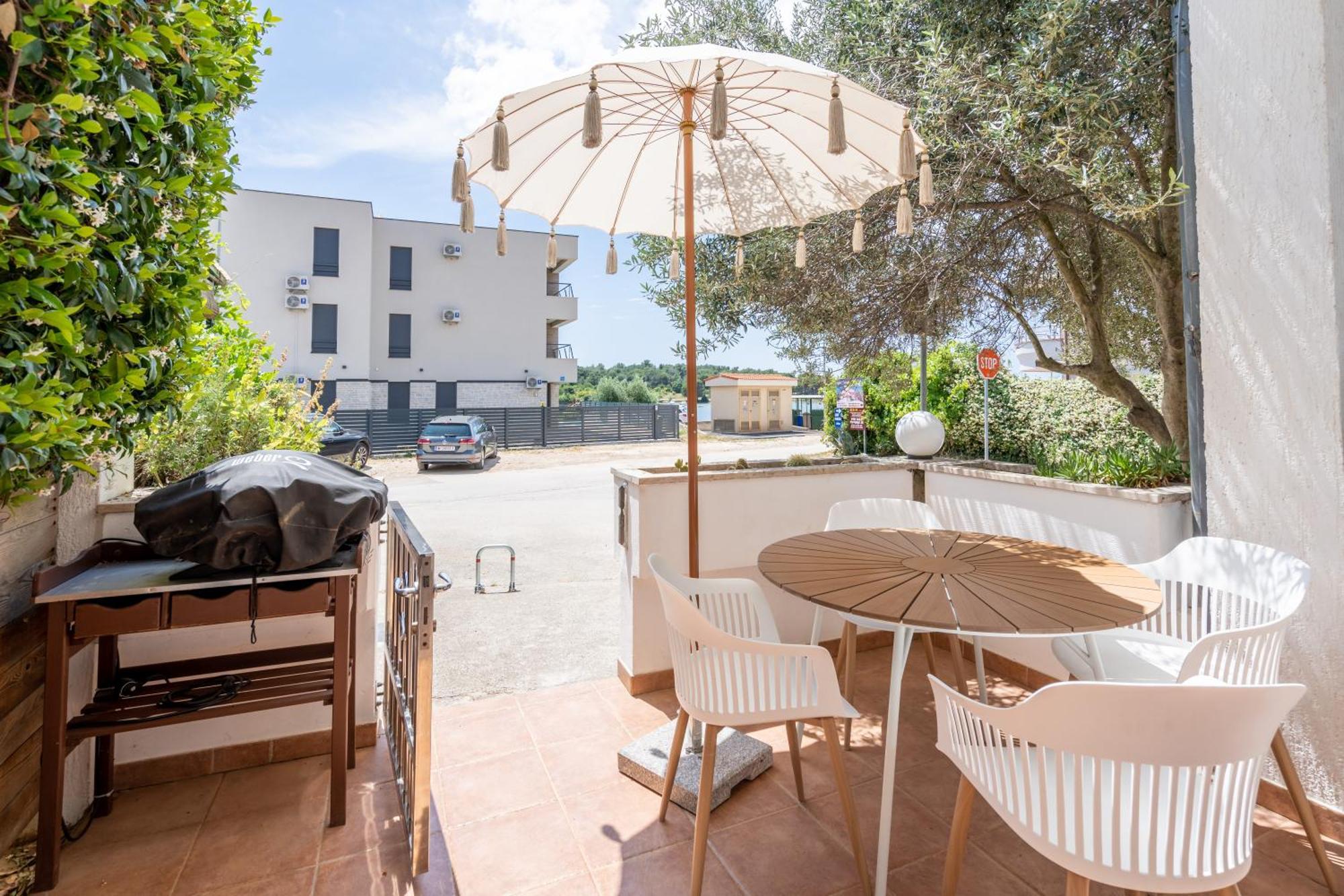 App Akumal-25M Zum Meer, Privatparkplatz, 50 Zoll Smart Tv, Sat Medulin Exteriér fotografie